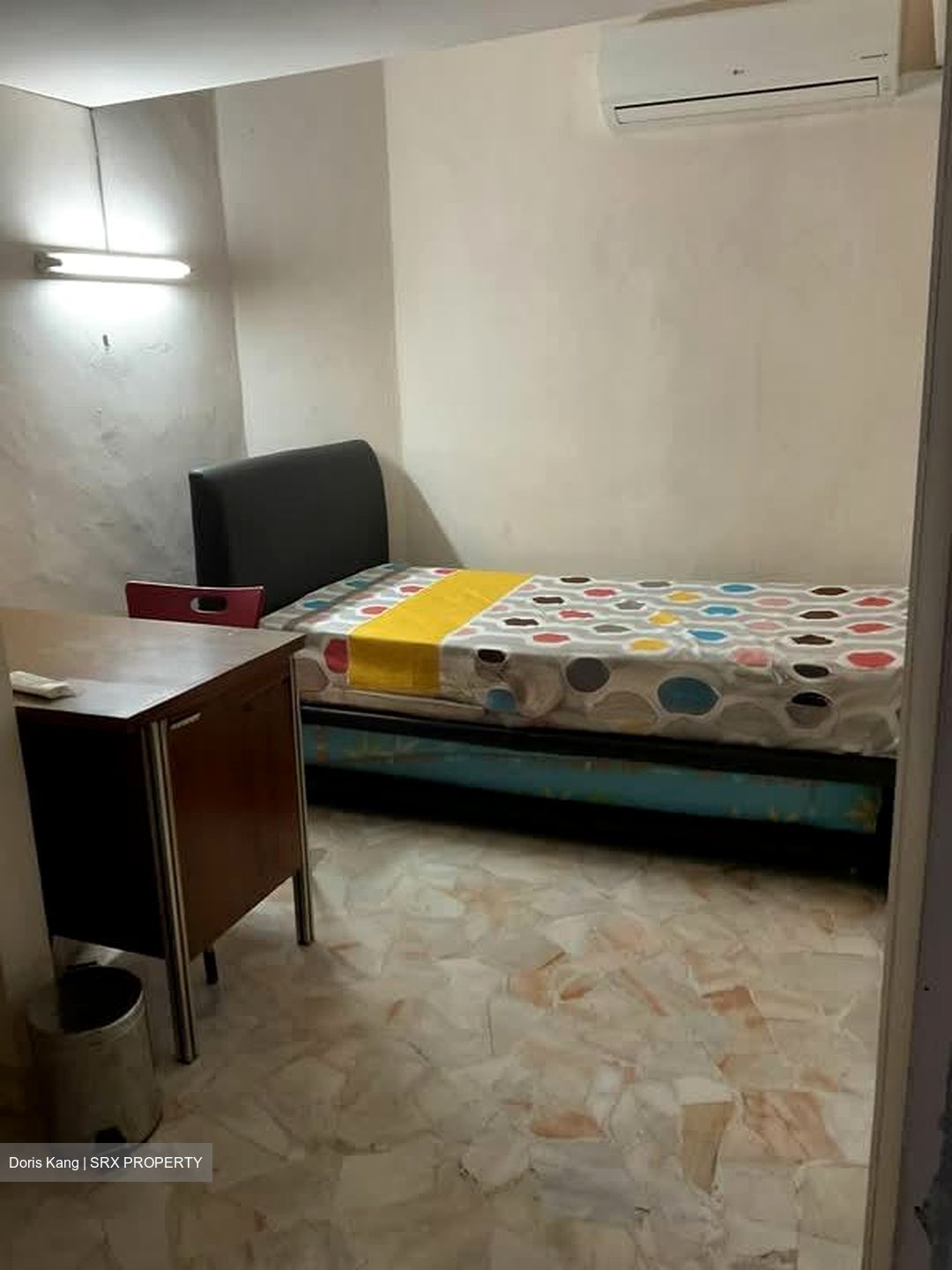 Blk 216 Jurong East Street 21 (Jurong East), HDB Executive #563763371